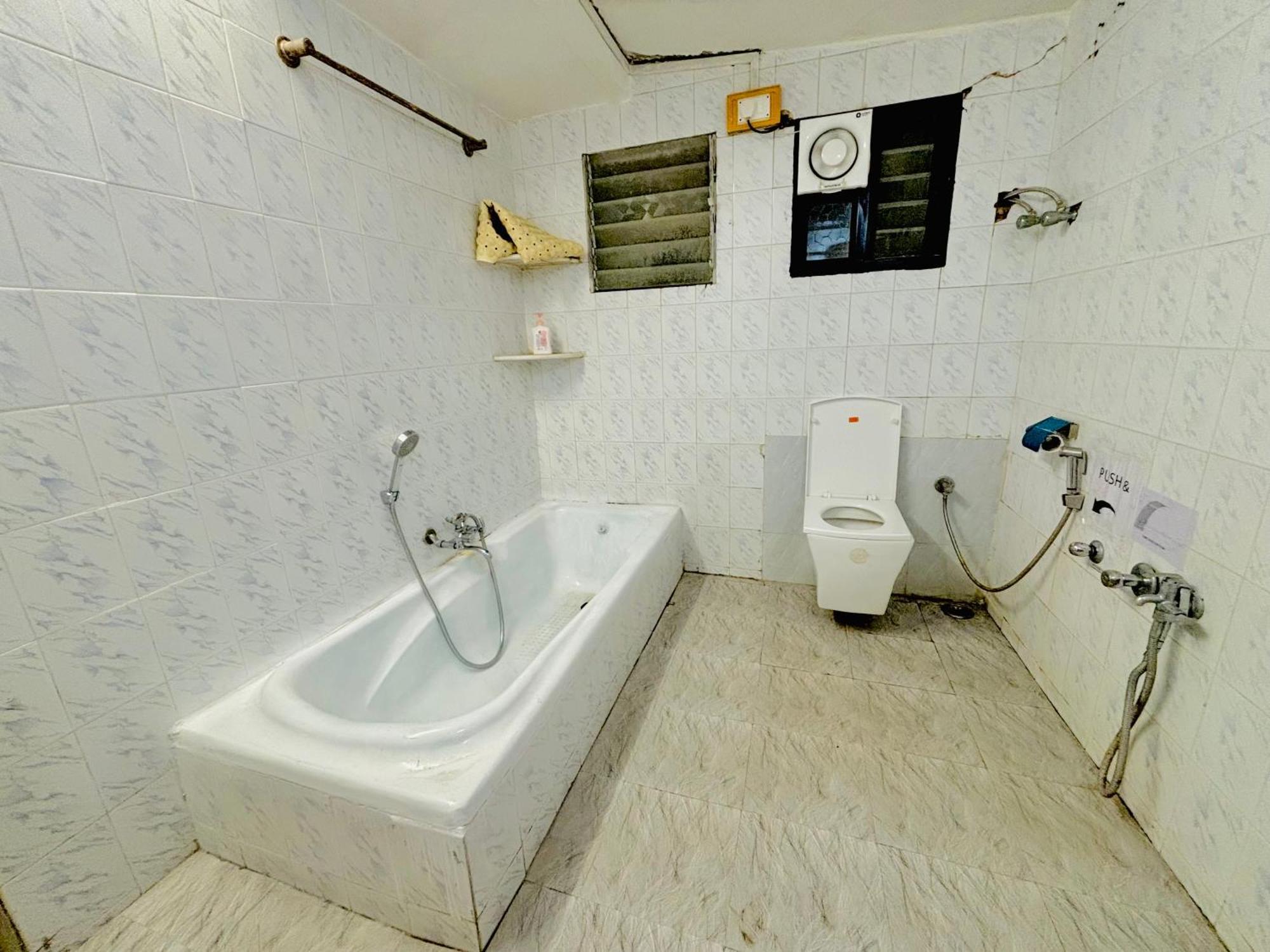Hotel Royal Palms Nagpur Zimmer foto